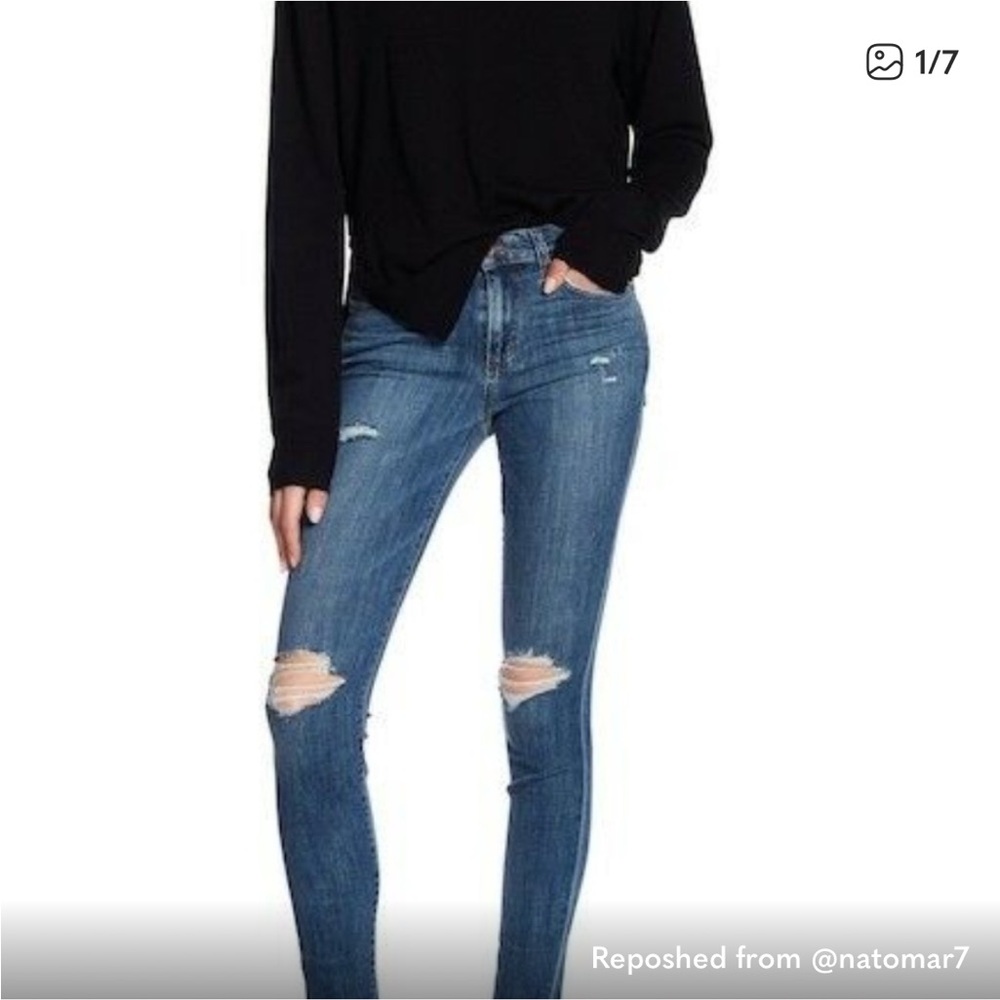 Joe's Jeans Skinny Denim distressed at knees.